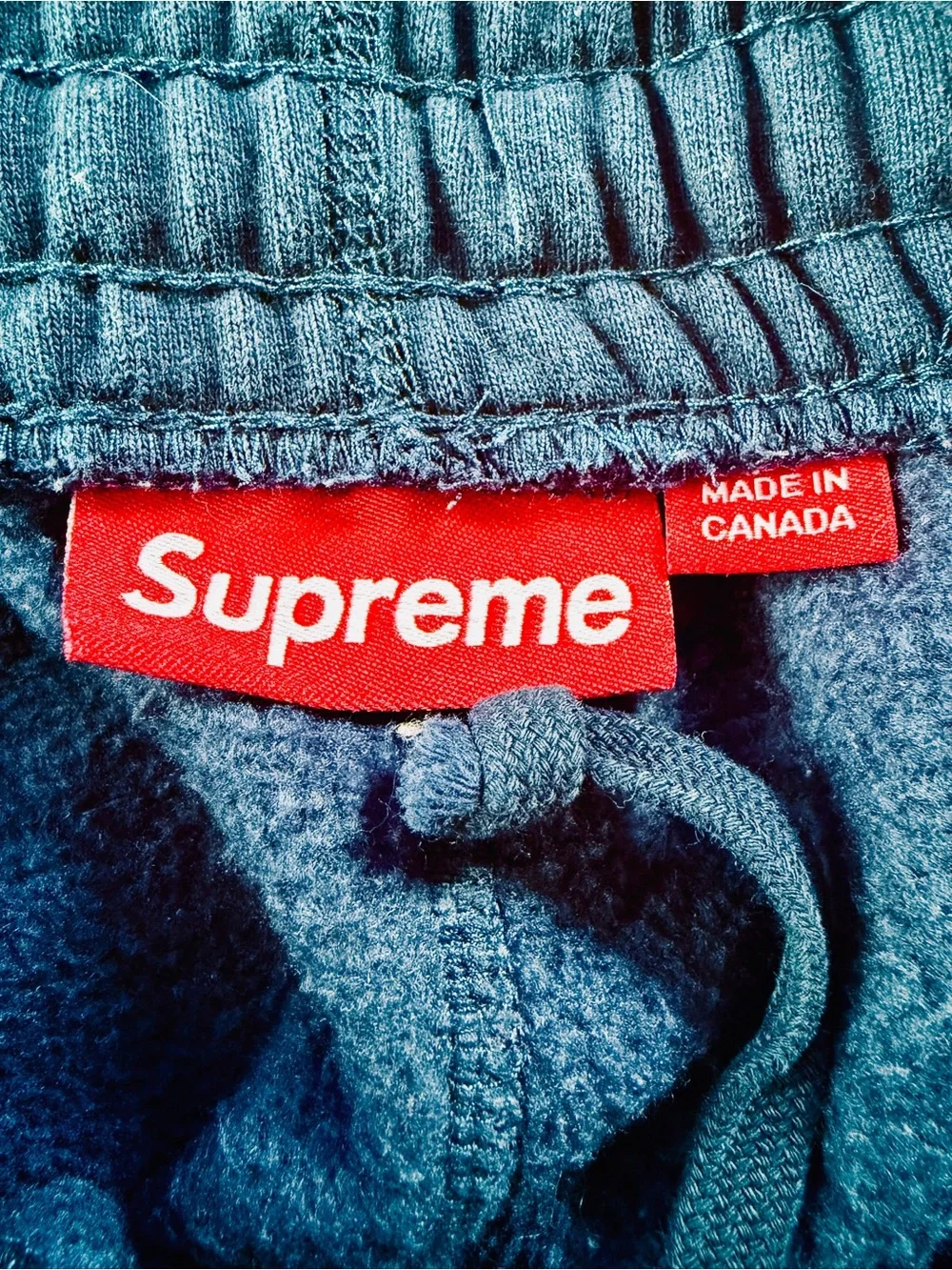 Supreme Raised Script Sweatpants Joggers Size Large Navy Blue Cotton